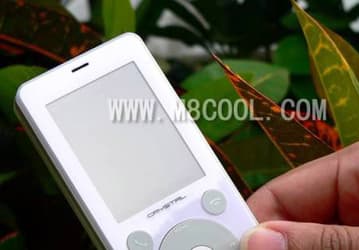 Crystal – мобильный телефон в стиле iPod